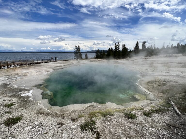 Picture of green-blue spring at Yellowstone National Park