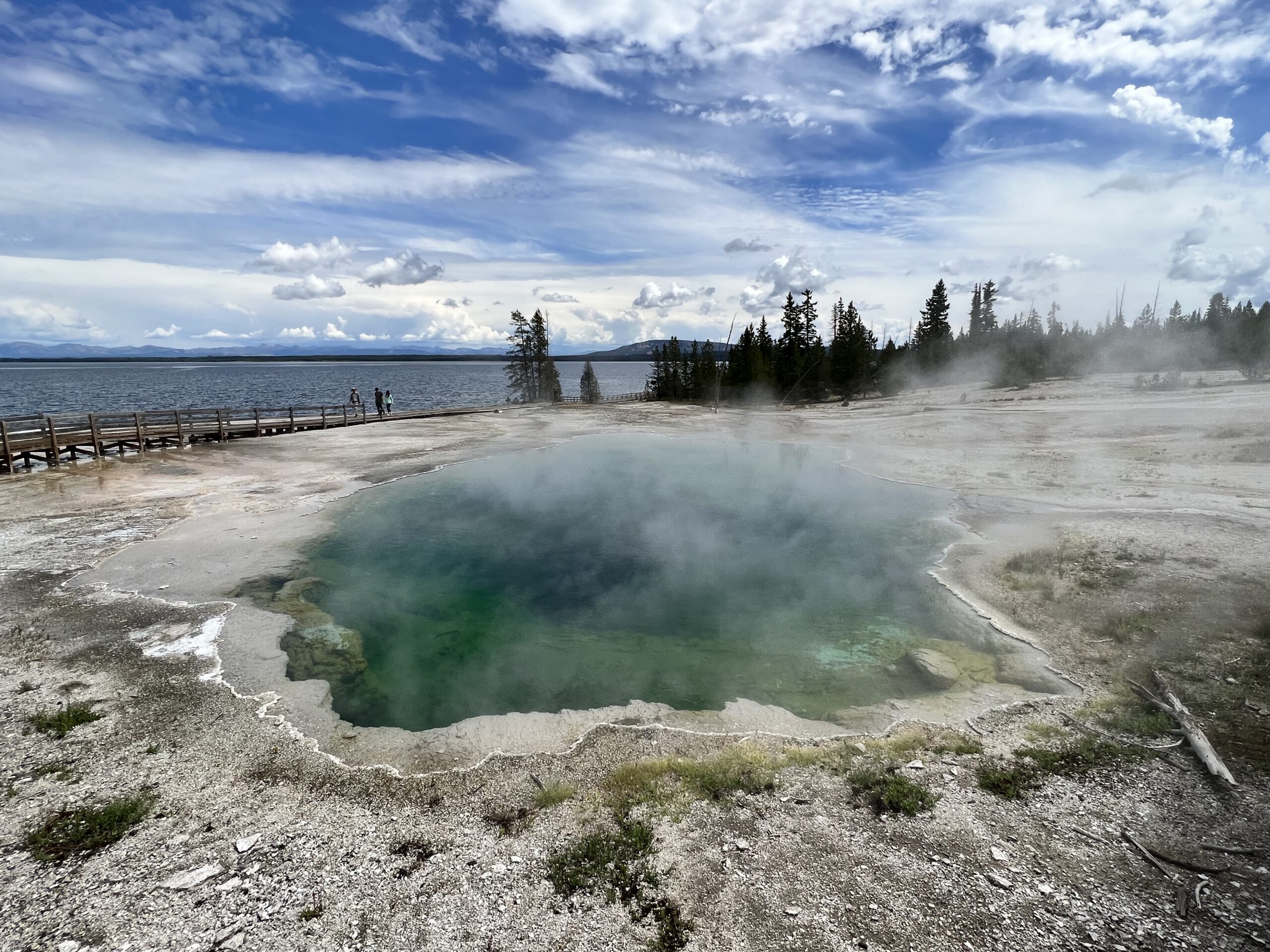 Picture of green-blue spring at Yellowstone National Park